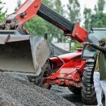 Средние экскаваторы: особенности, преимущества и советы по выбору